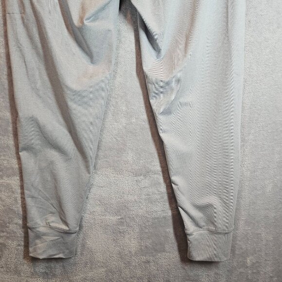 Vuori Mens M Light Gray Jogger Pants With Zipper Pocket & Drawstring Waist - Picture 9 of 14